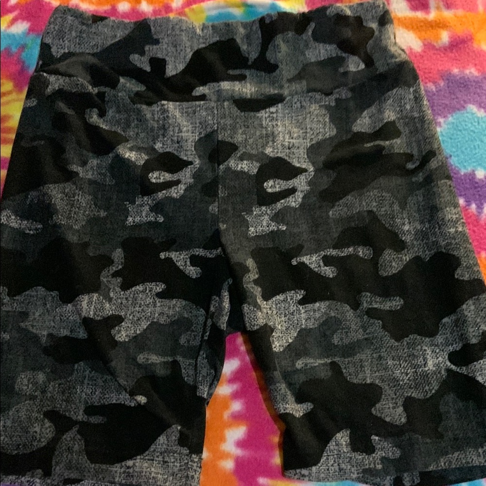 No Boundaries Black and Gray Camouflage Shorts